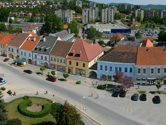 Hotel Cierny Orol Roznava Exterior photo